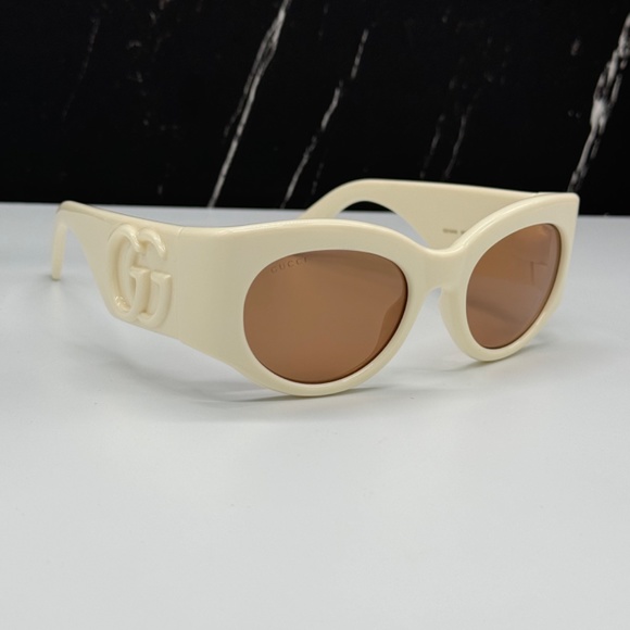 NEW GUCCI OVAL SUNGLASSES, AUTHENTIC WOMEN SUNGLASSES GUCCI - Picture 1 of 15